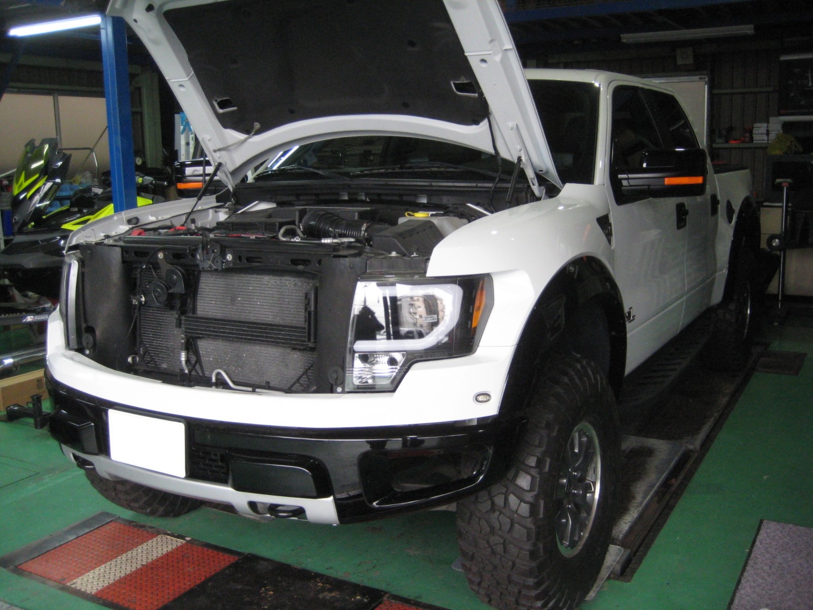 フォード 150 ラプター テールランプ 日本仕様 改善 赤ウィンカー Led取付 バックランプ 部品持込 ブレーキランプ 車検 構造変更 ハウス マリンウェーブ Suv専門店 アメ車の輸入代行 並行輸入 個人輸入